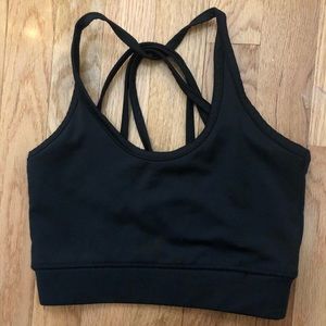 The warm up black sports bra.